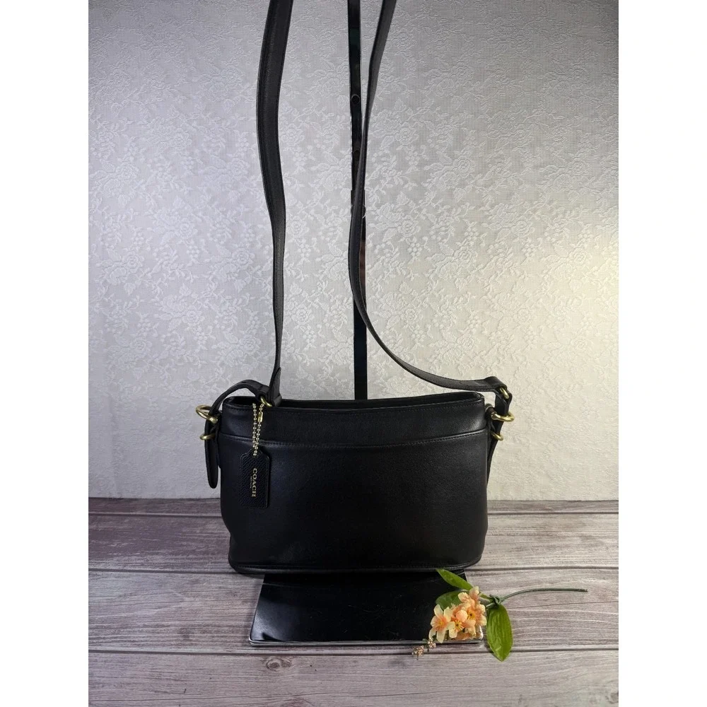 Vintage‎ COACH Equestrian Slim Crossbody Shoulder Bag Black Leather